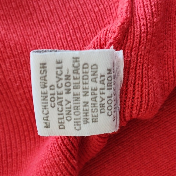 Dressbarn Sweater Size 18/20 Red Knit V-Neck Valentine's Christmas Festive - Picture 12 of 12